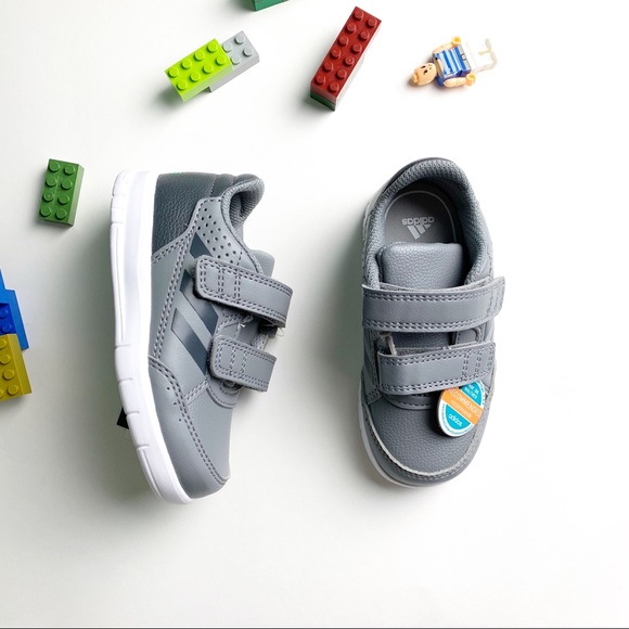 boys velcro sneakers